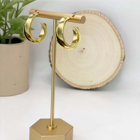 18K Gold Plated Brass Half Hoop Earrings & More Bundle - Picture 7 of 9